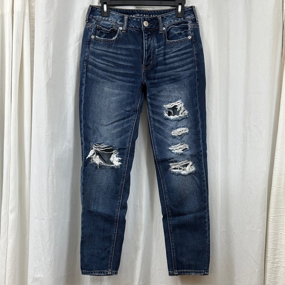 American Eagle distressed tom girl jeans
